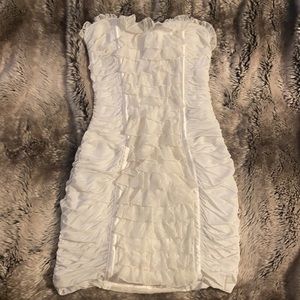 Bebe sweetheart white ruffle and lace dress, size -xs